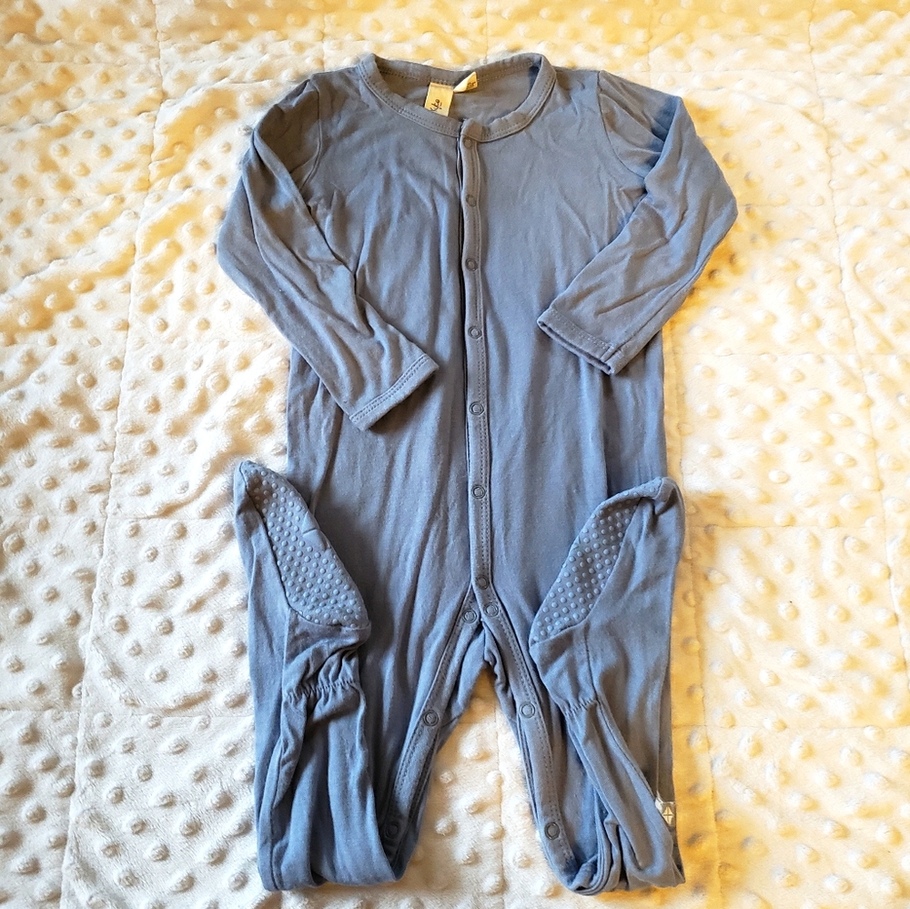 Kyte 18-24m Slate Snap Footie in EUC